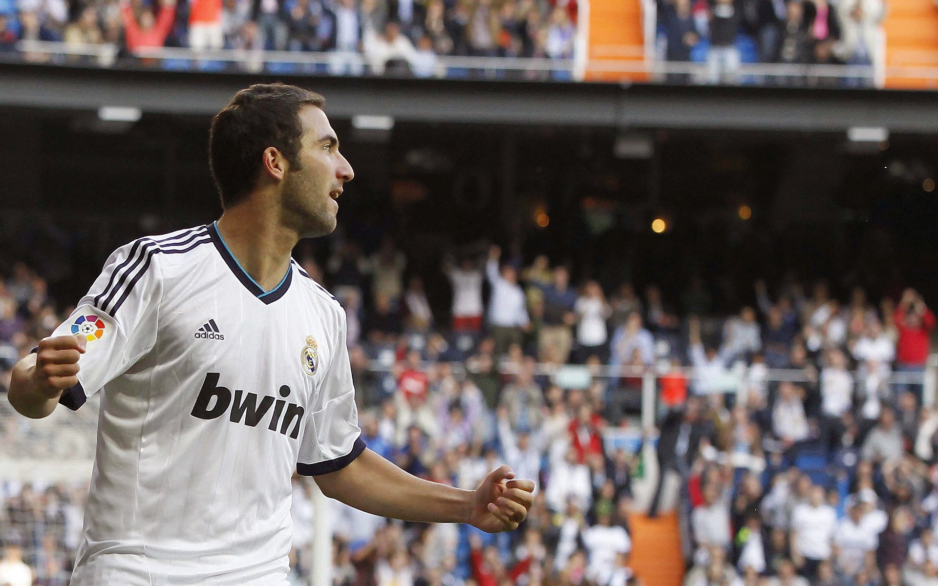 图赫尔精妙战术布置令人拍案叫绝，图赫尔进攻